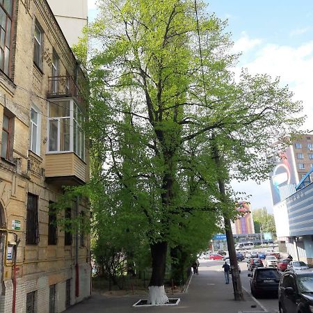 1 Stop From Railway Station Kyiv Exterior foto
